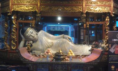 Liegender Jade Buddha